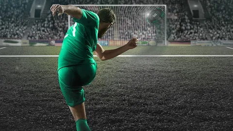 古拉西奇力挺多特胜利，两度关键扑救彰显英雄本色